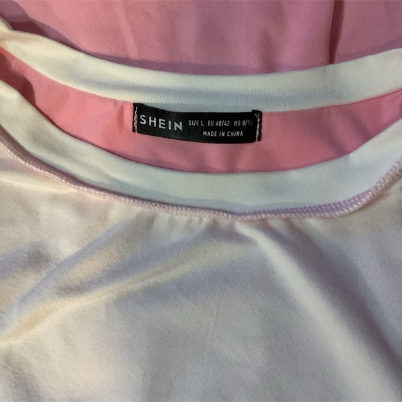 SHEIN REVERSE SEAM PULLOVER T-SHIRT SIZE LARGE NEVER WORN. - Picture 3 of 3